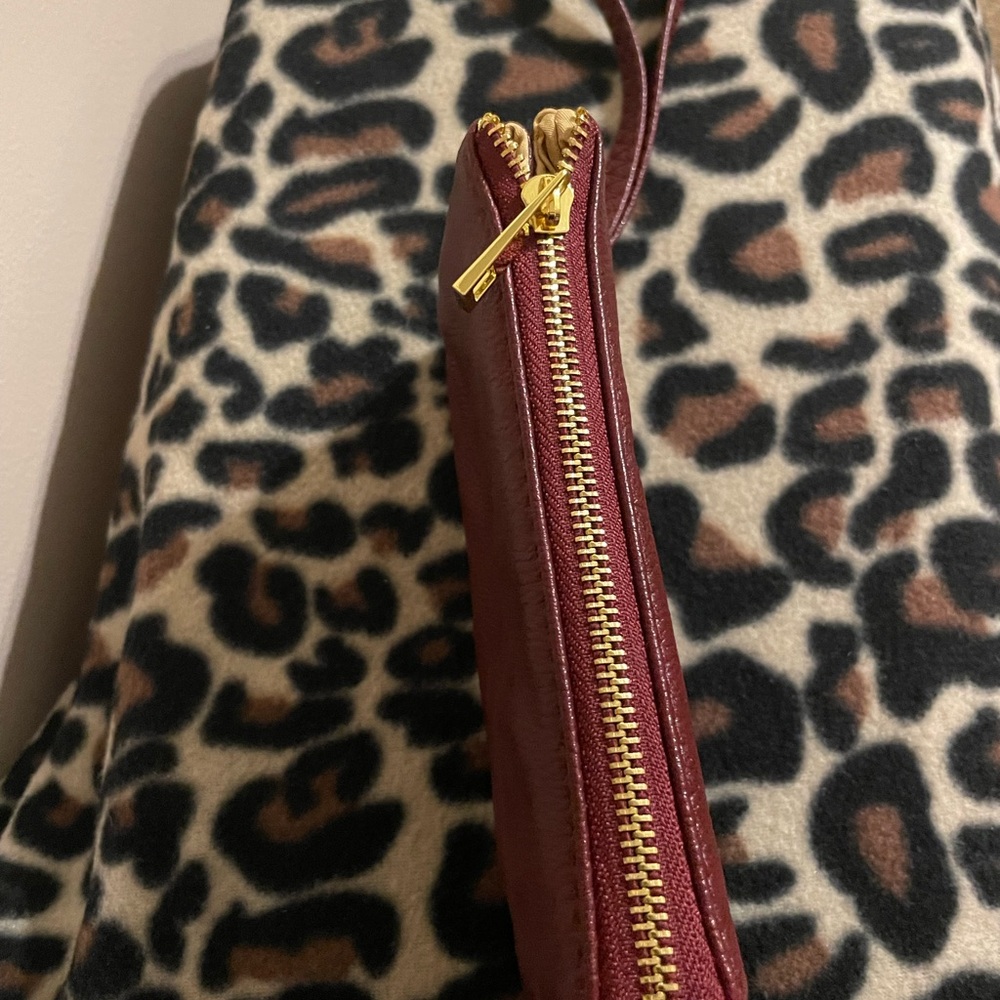 Women’s Clutch with (3) Sections (2) 3 Slot Card Holders